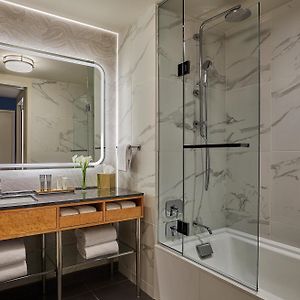 Deluxe  Room Disability Access